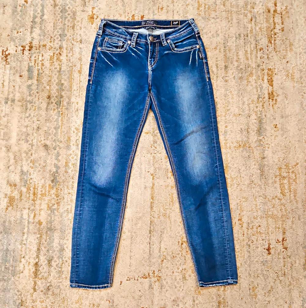 Silver Jeans Co. Women’s Blue Medium Wash Joga Boyfriend Stretch Jeans 28x29